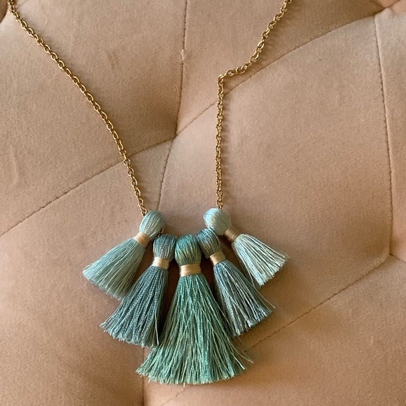 New Miss Ivy Pearl Five-Tassel Necklace - Picture 2 of 5